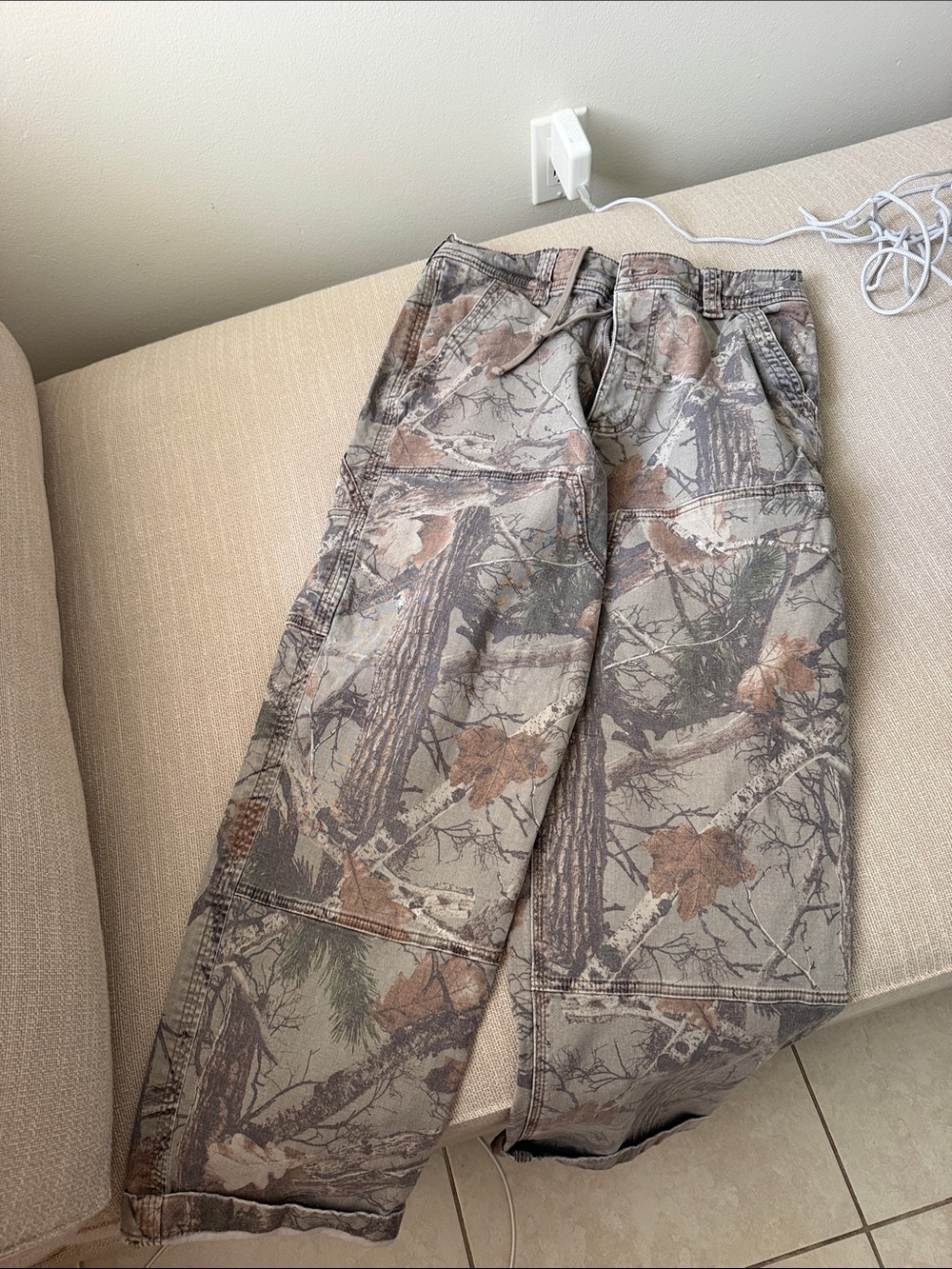Hollister Men’s Camo Cargo Pants - Brown/Green